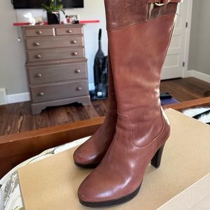 Like New Cole Hagan Boots | Courtney Style with Nike Air Technology, Size 9
